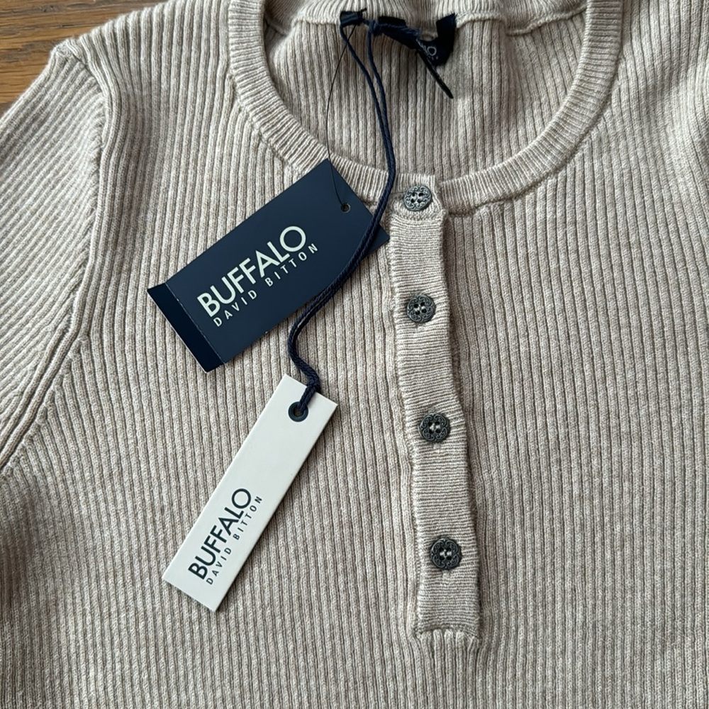 🦬Buffalo David Bitton heather oatmeal ribbed henley sweater. Size S. NWT. - Picture 4 of 10